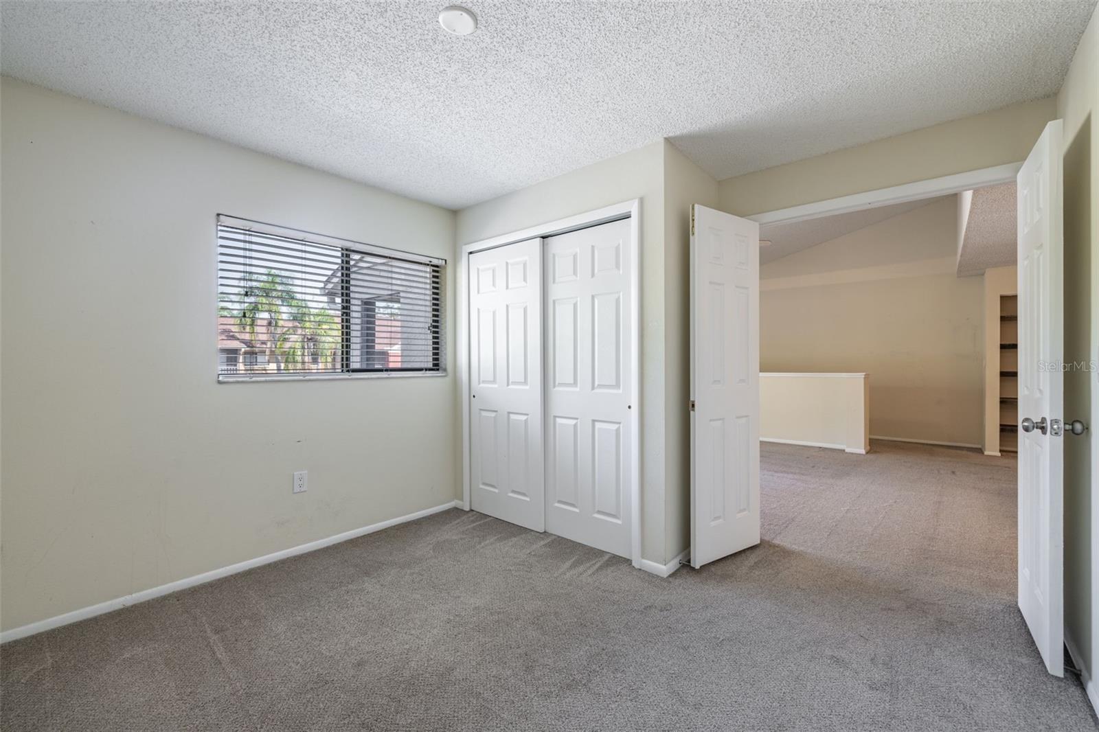 Image 20 of 43 For 5563 Baywater Drive 37