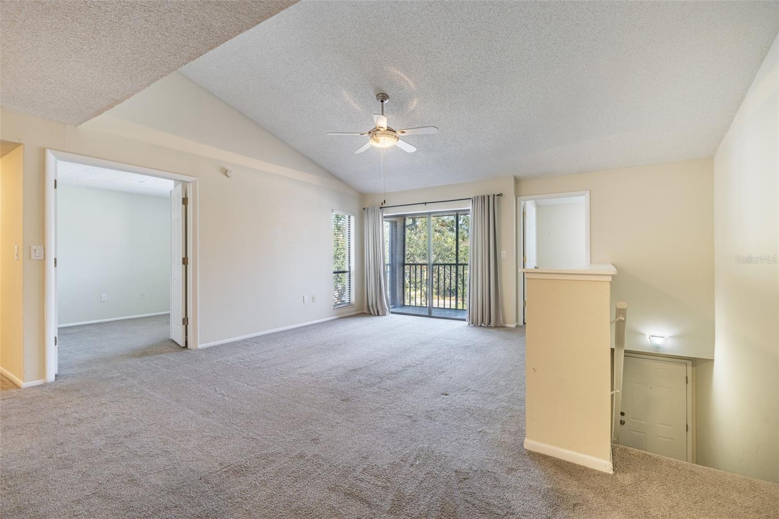 Image 7 of 43 For 5563 Baywater Drive 37