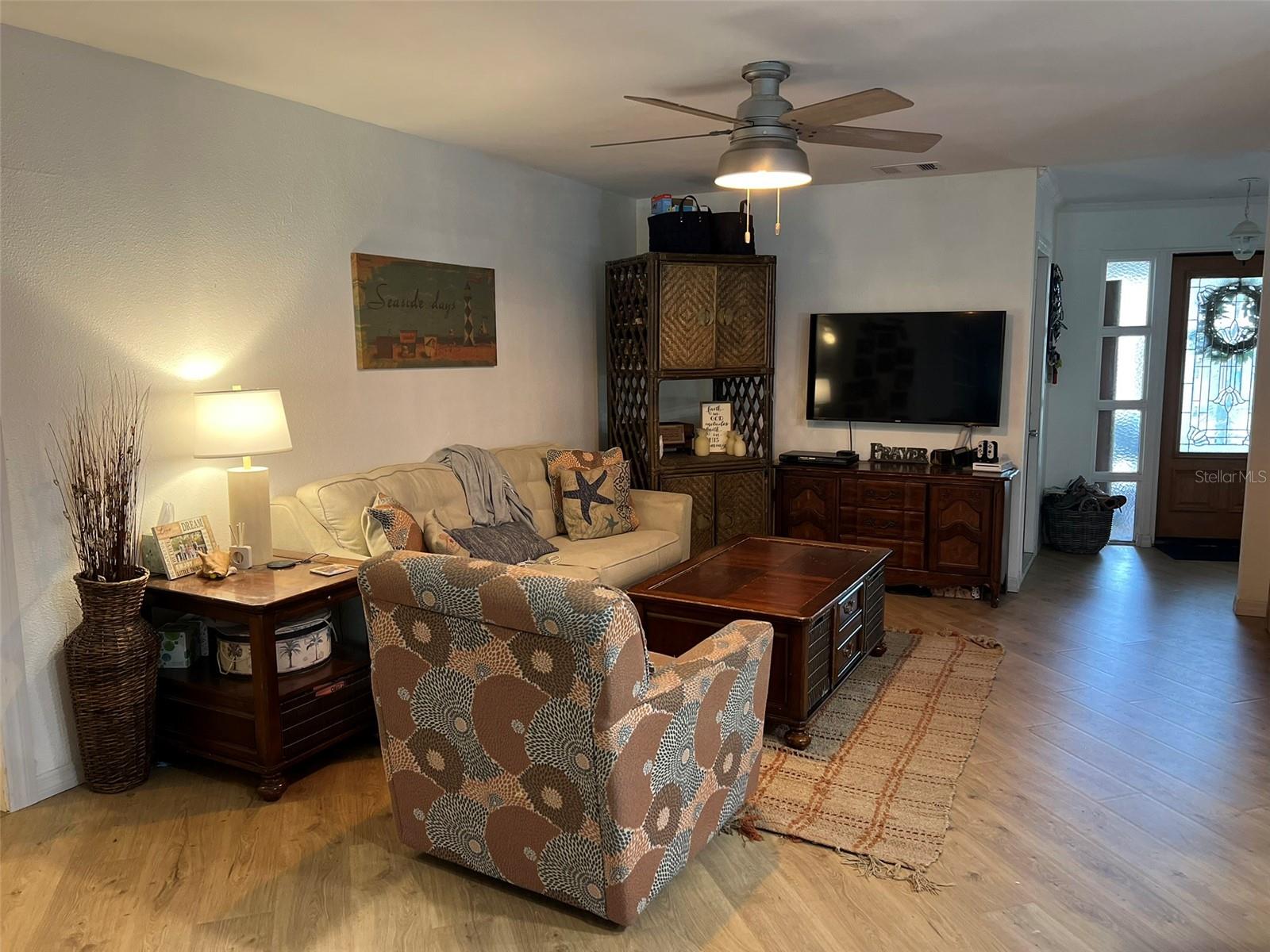 Image 14 of 42 For 2097 Swan Lane