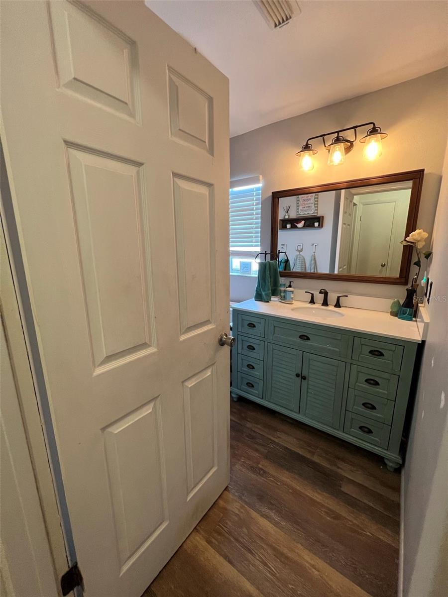 Image 20 of 42 For 2097 Swan Lane