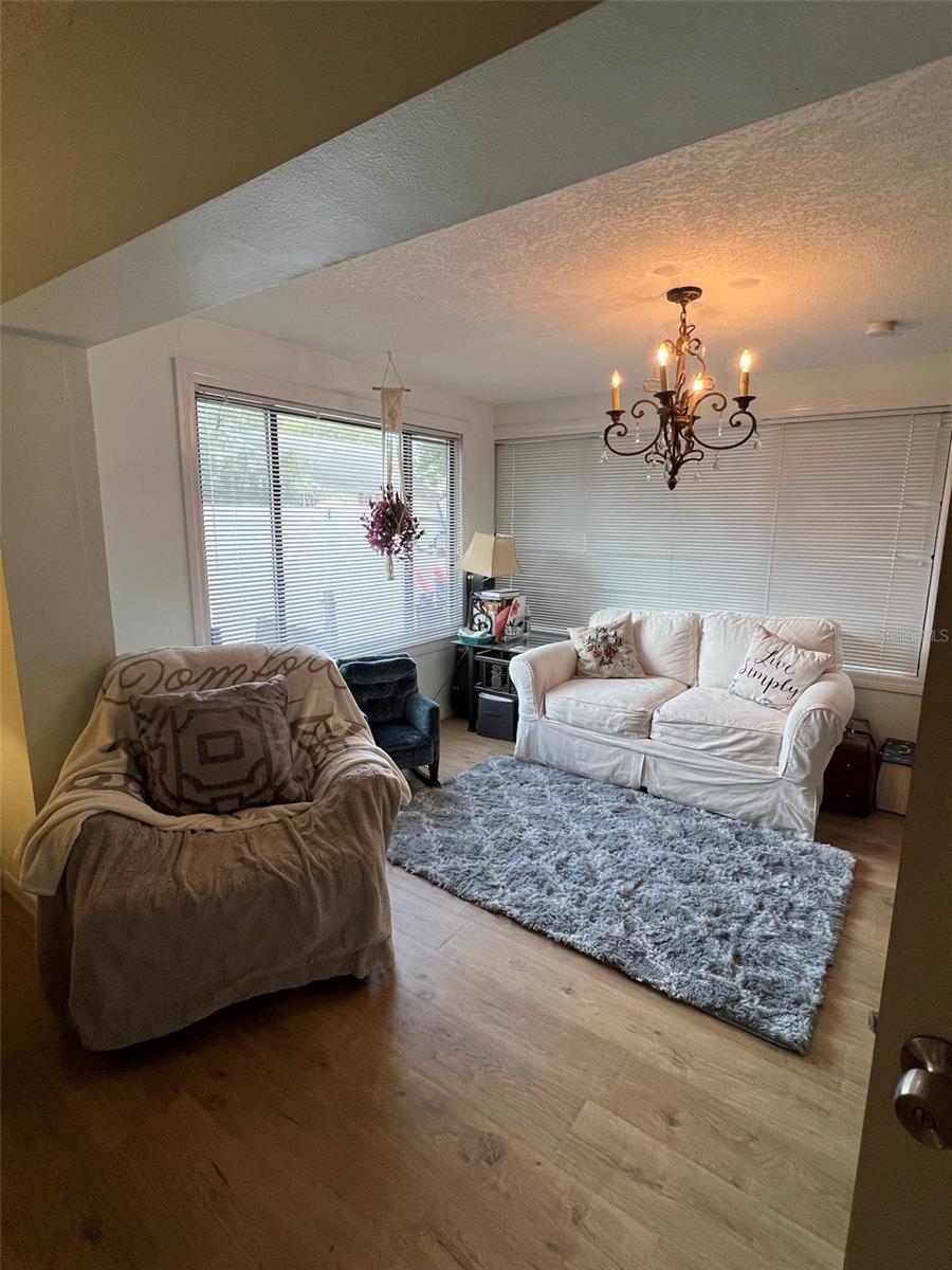 Image 26 of 42 For 2097 Swan Lane