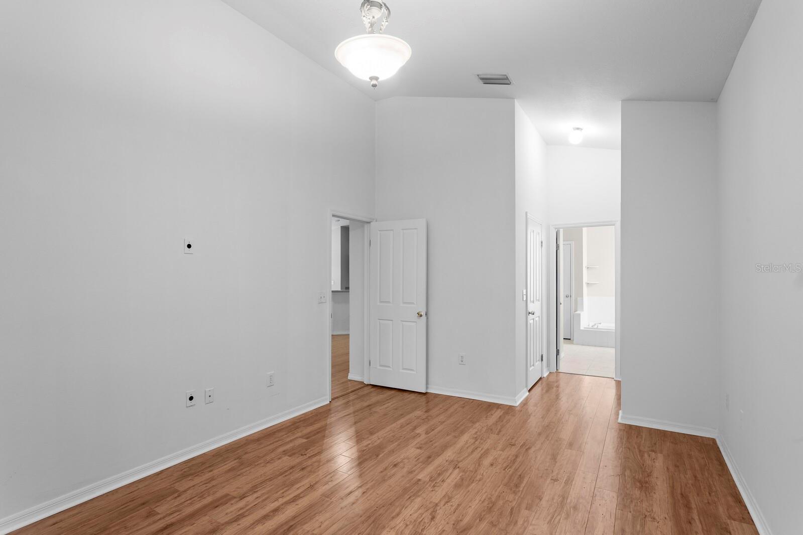 Image 12 of 27 For 10420 Springrose