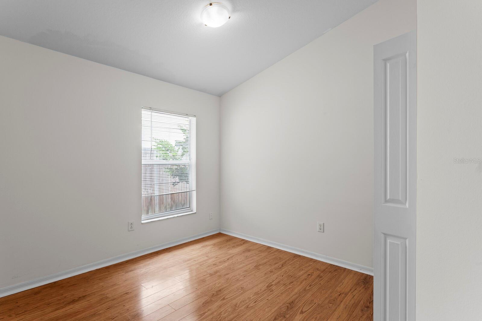Image 19 of 27 For 10420 Springrose