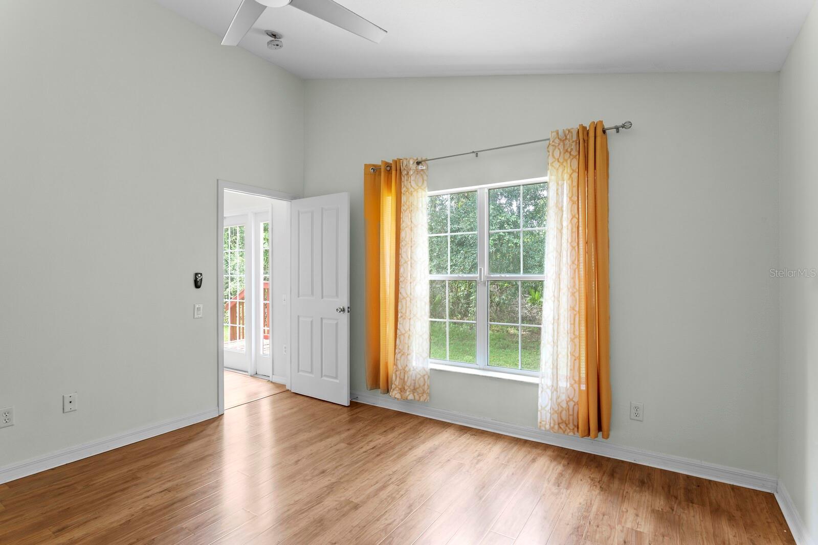 Image 25 of 27 For 10420 Springrose
