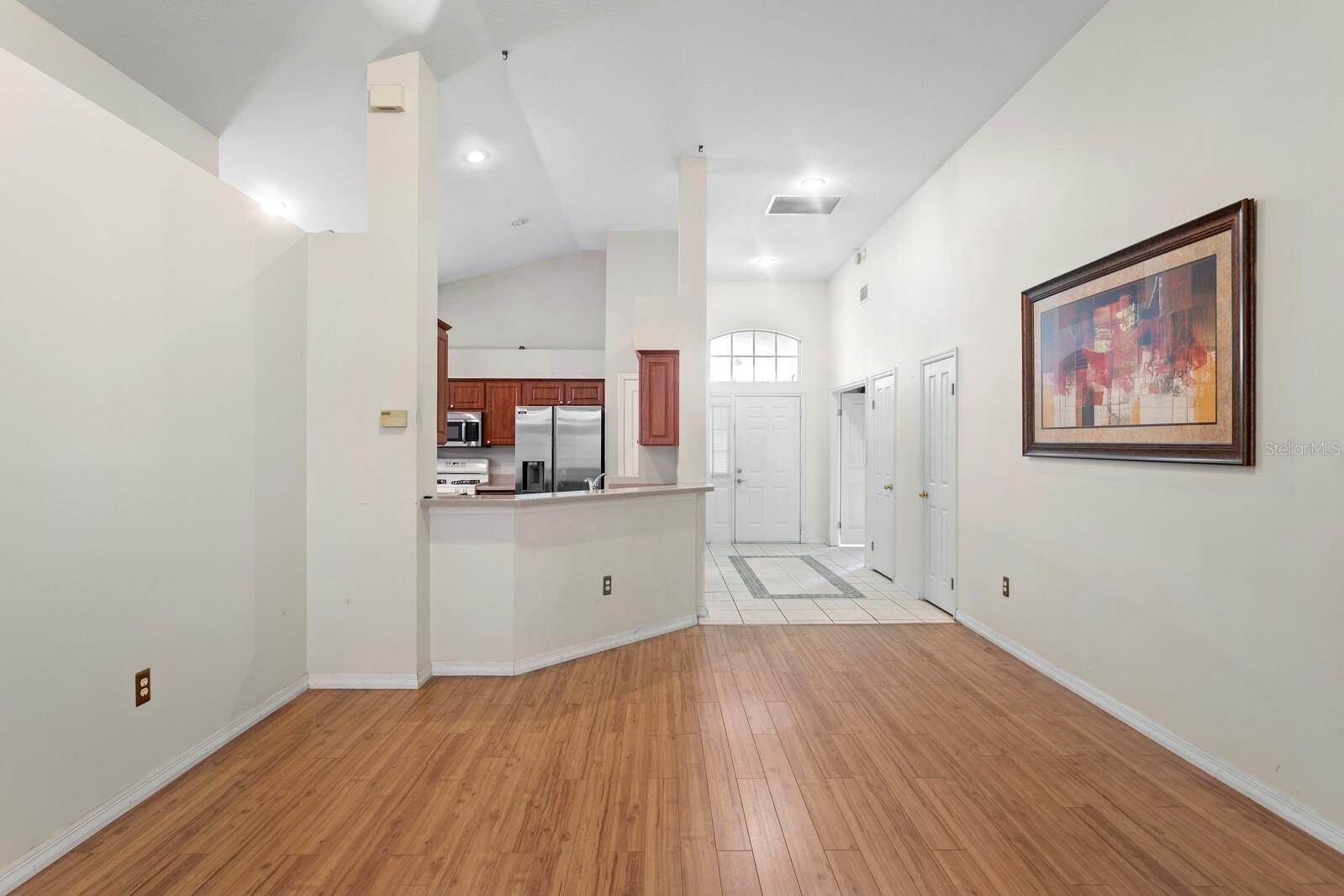 Image 4 of 27 For 10420 Springrose