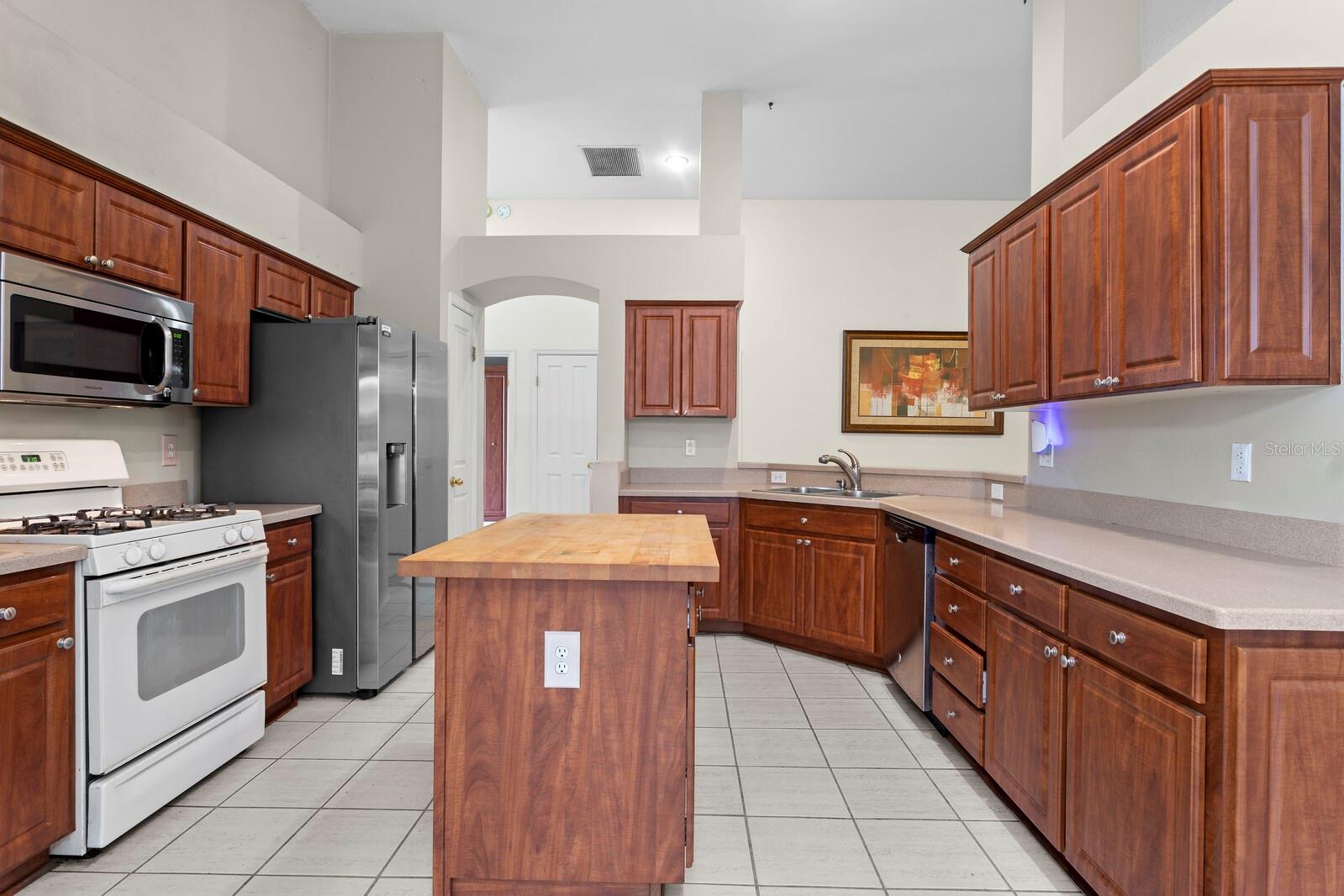 Image 6 of 27 For 10420 Springrose