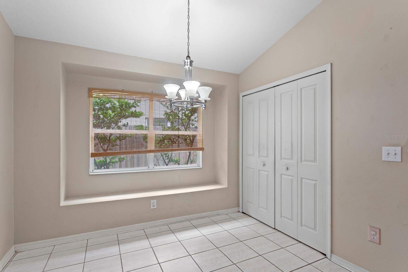 Image 7 of 27 For 10420 Springrose