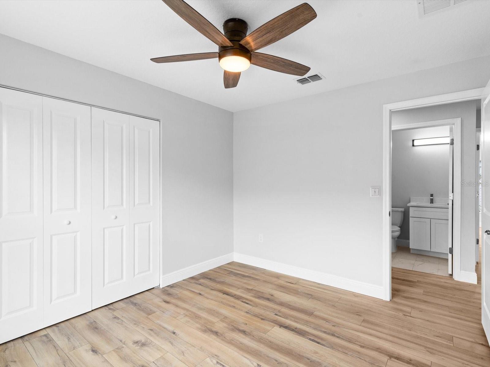 Image 13 of 17 For 4704 42nd Street