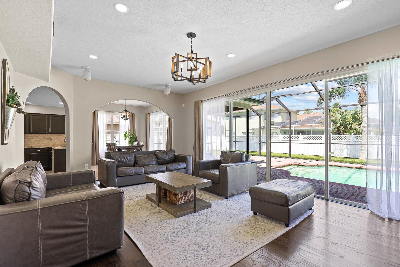Image 14 of 54 For 16421 Turnbury Oak Drive