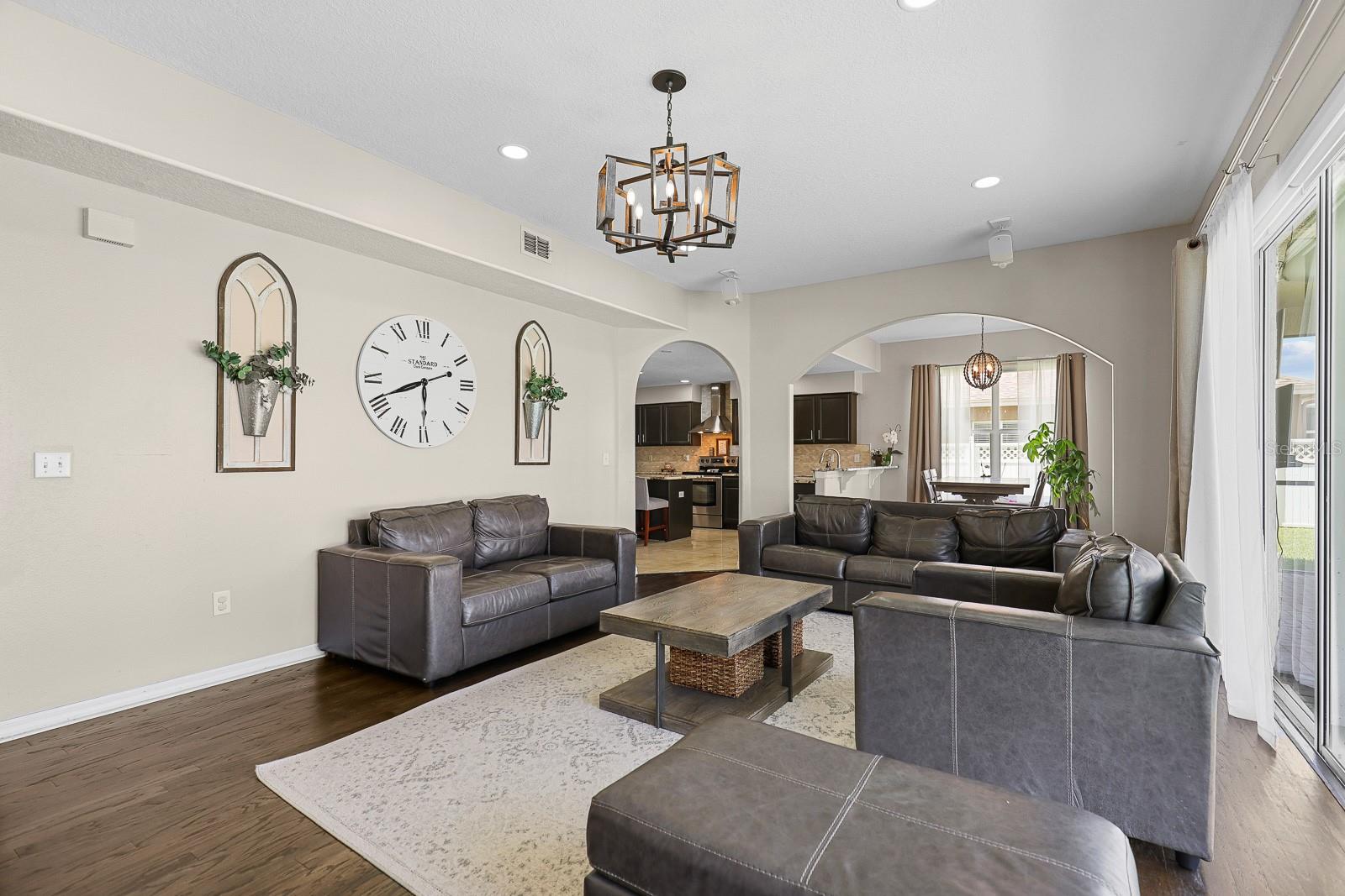 Image 15 of 54 For 16421 Turnbury Oak Drive