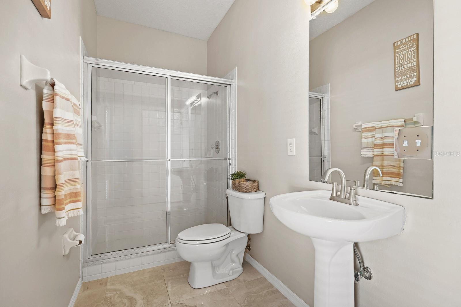 Image 25 of 54 For 16421 Turnbury Oak Drive
