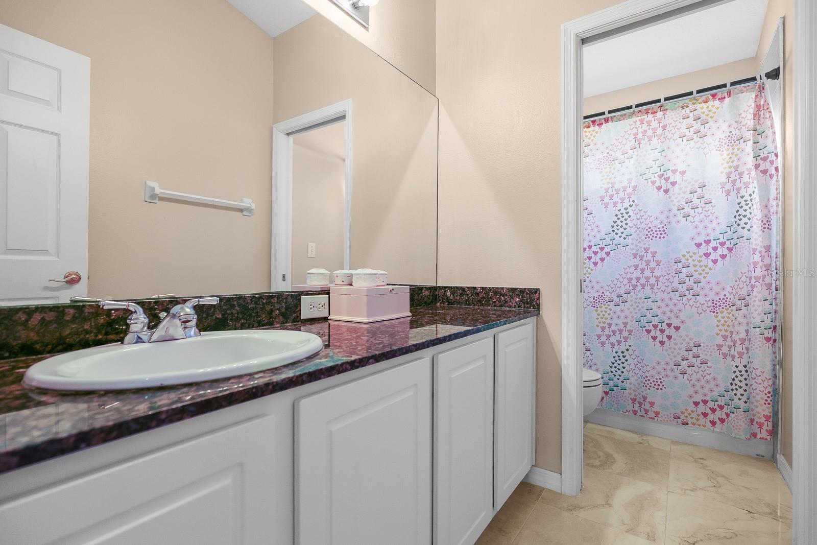Image 35 of 54 For 16421 Turnbury Oak Drive