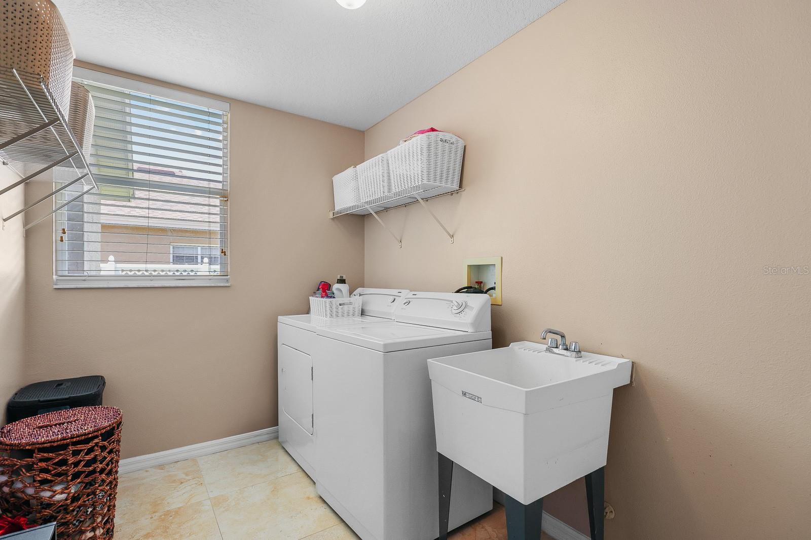 Image 42 of 54 For 16421 Turnbury Oak Drive