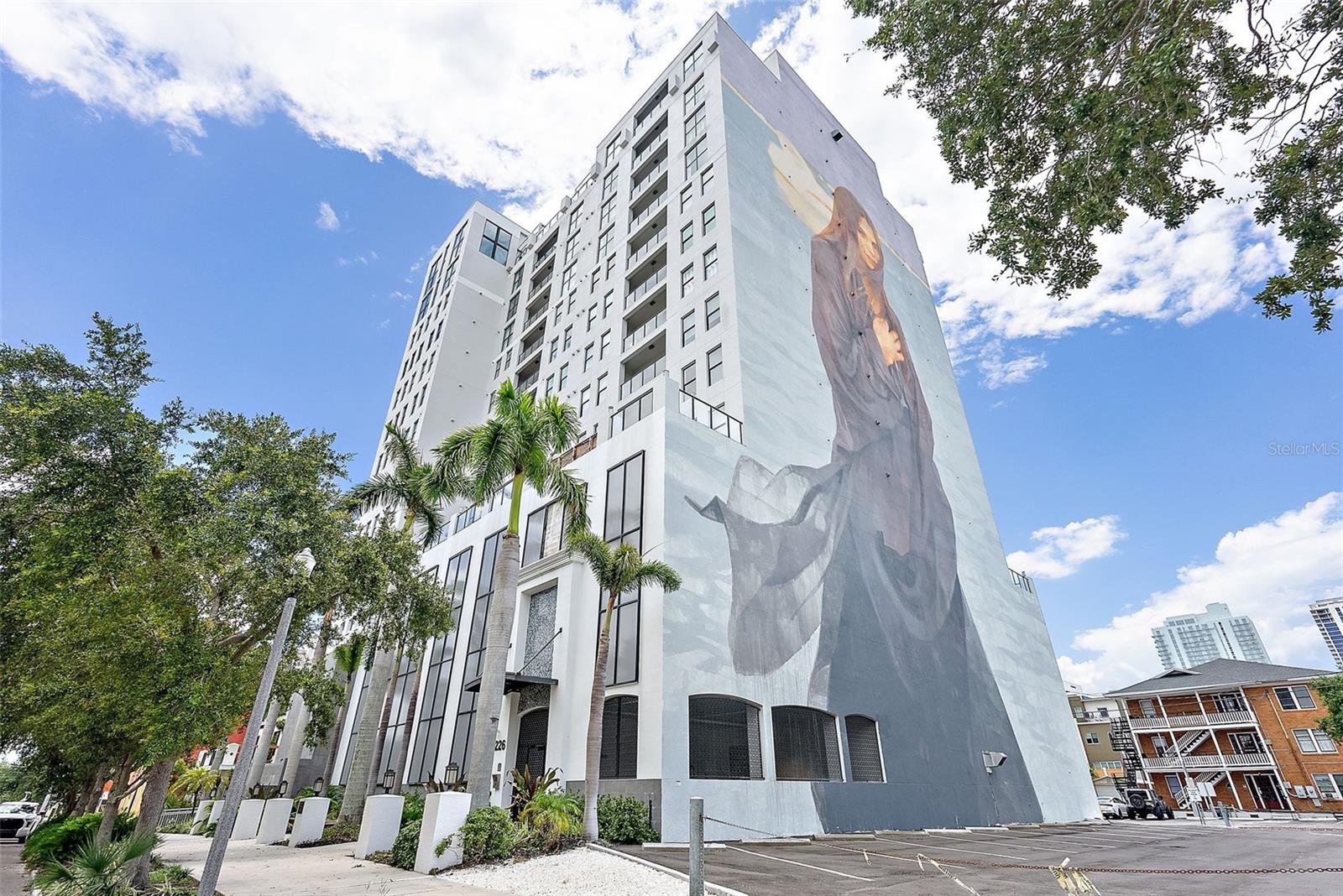 Details for 226 5th Avenue N 1403, ST PETERSBURG, FL 33701