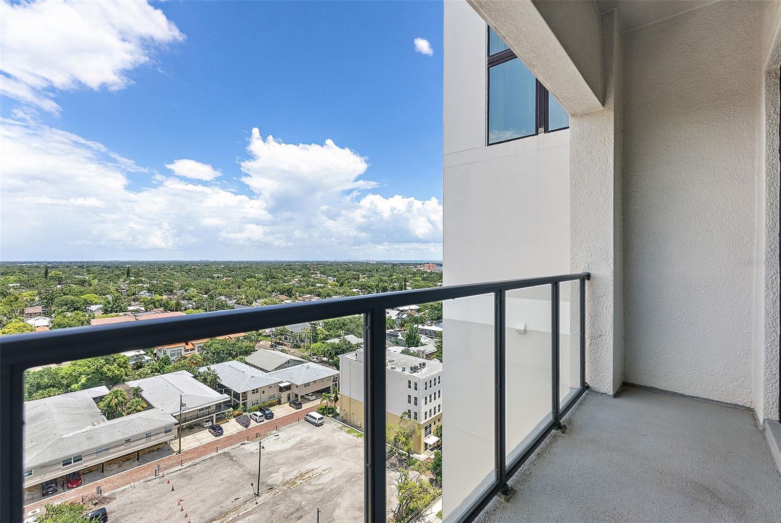 Listing photo id 10 for 226 5th Avenue N 1403