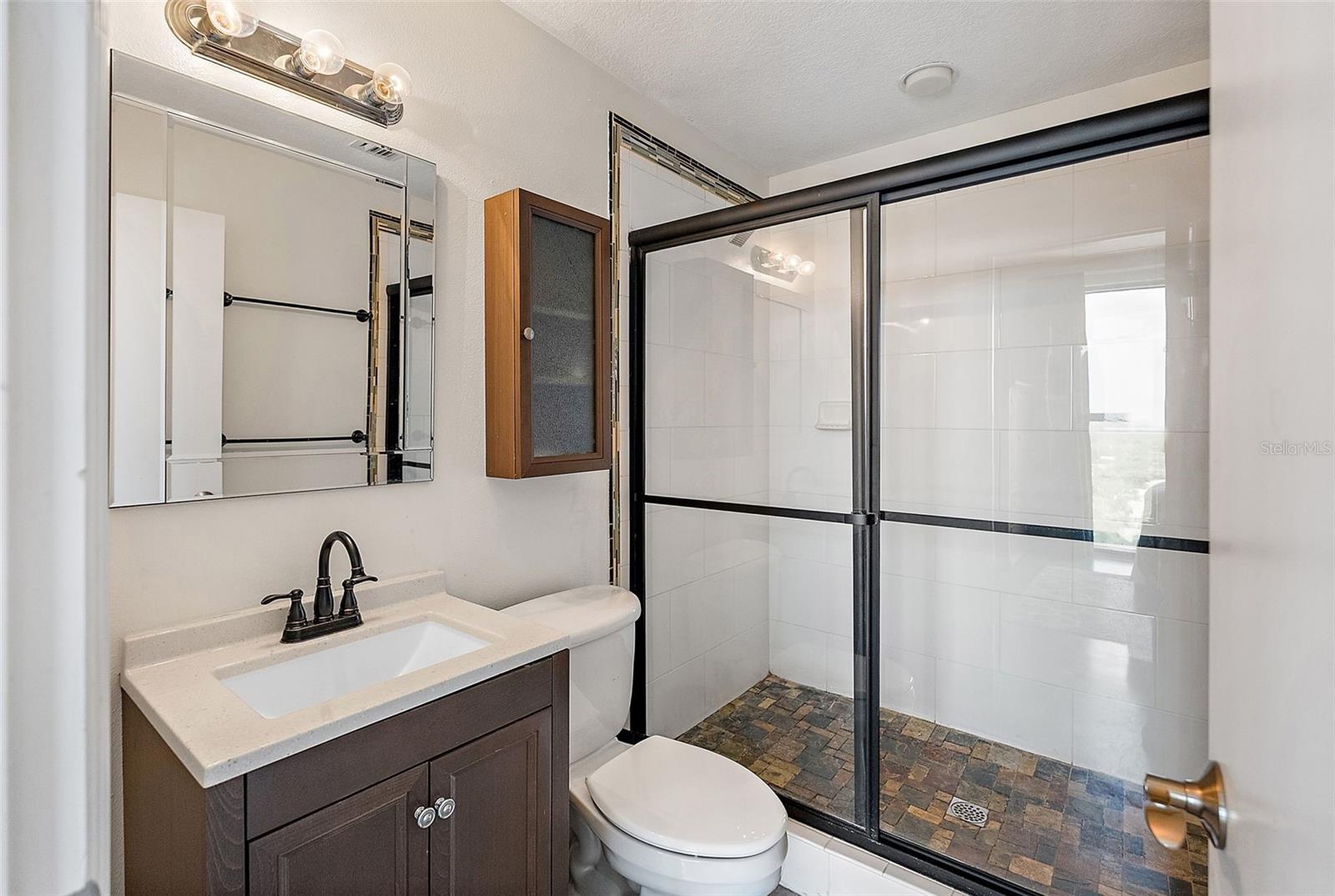 Listing photo id 20 for 226 5th Avenue N 1403
