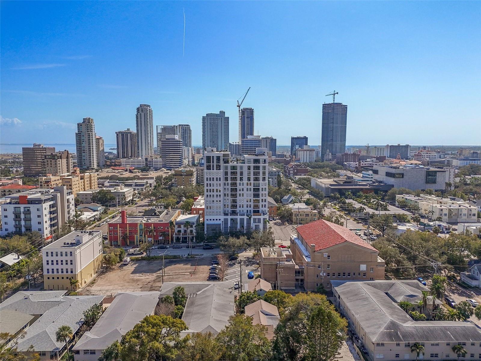 Listing photo id 27 for 226 5th Avenue N 1403