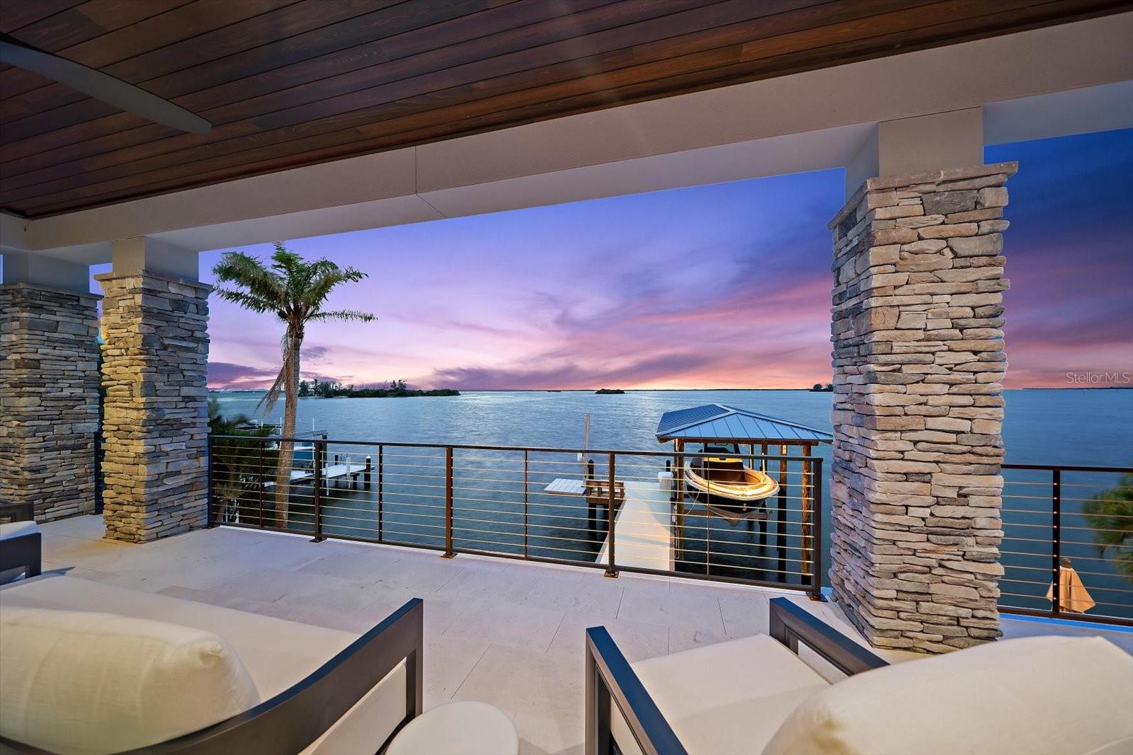 Image 11 of 90 For 2136 Harbor View Drive
