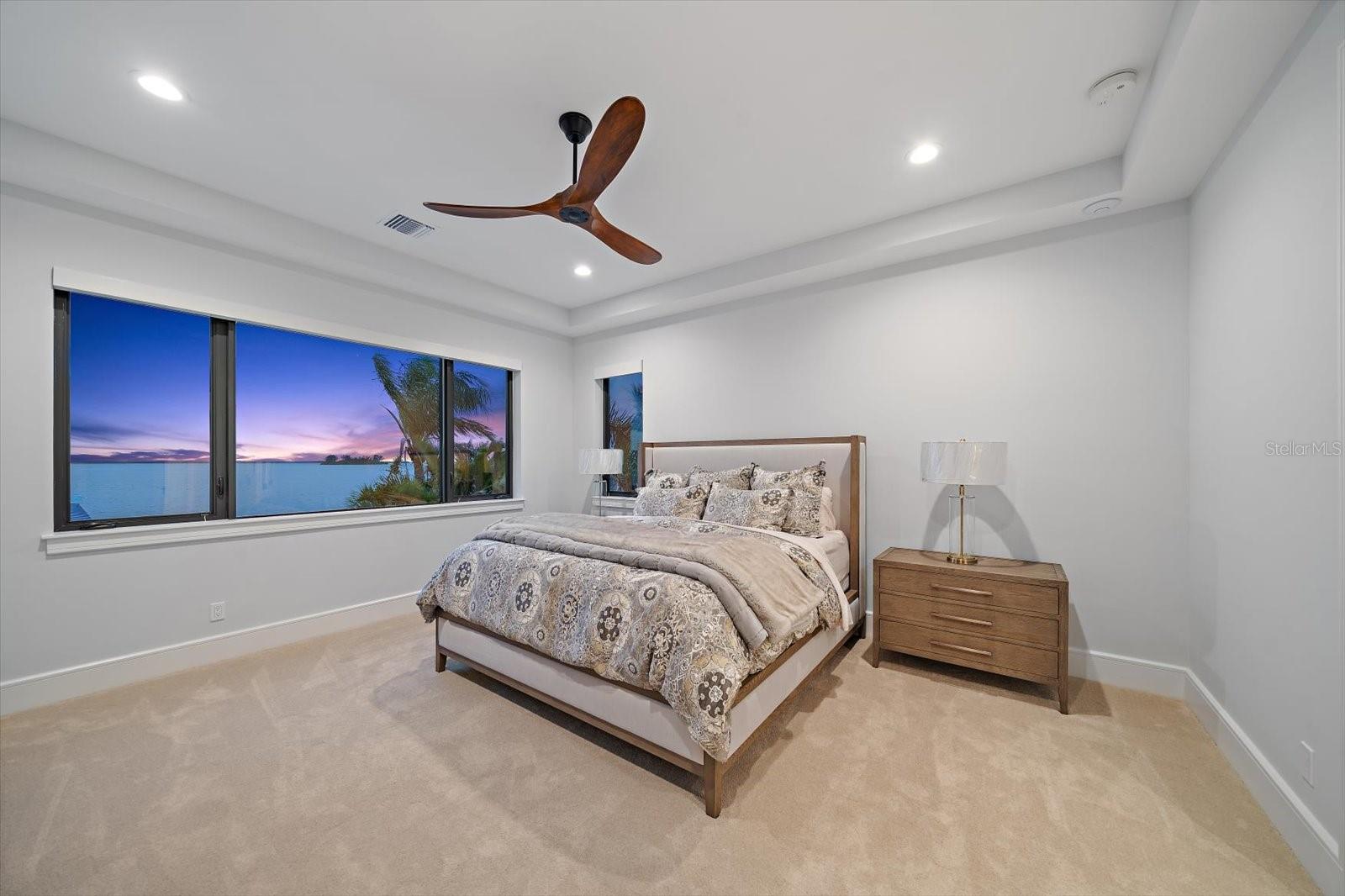 Image 38 of 90 For 2136 Harbor View Drive