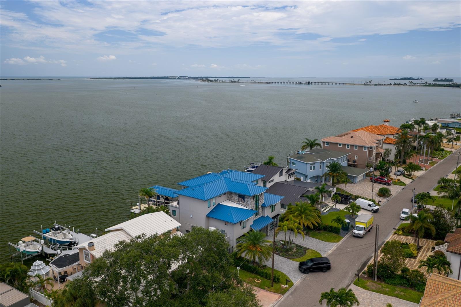 Image 86 of 90 For 2136 Harbor View Drive