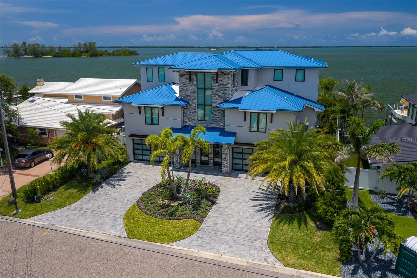 Image 88 of 90 For 2136 Harbor View Drive