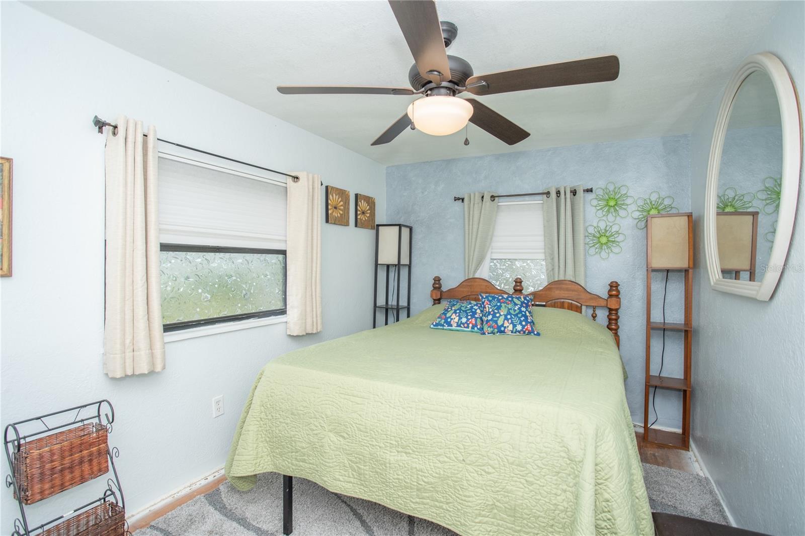 Image 11 of 33 For 4611 41st Avenue N