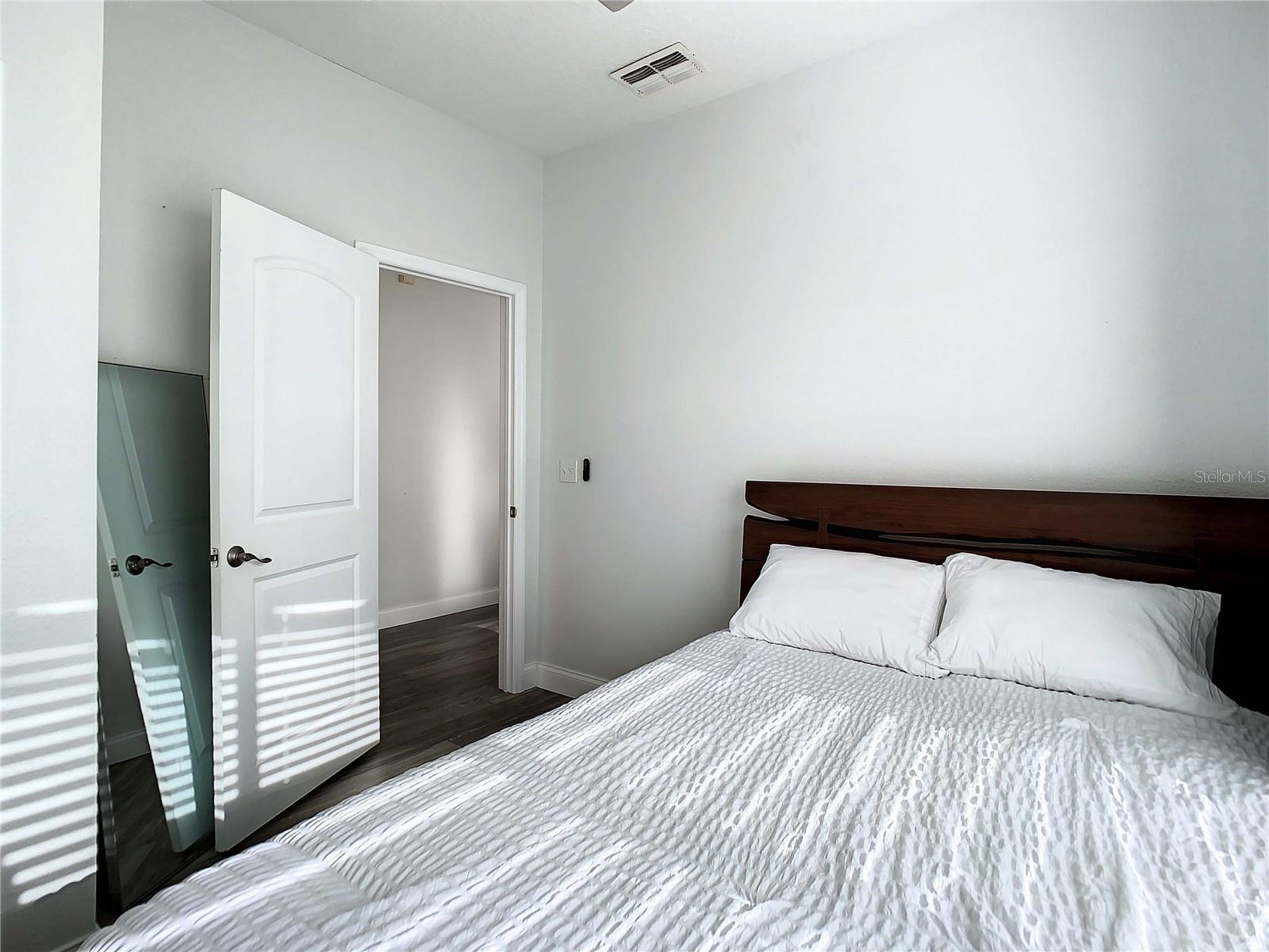 Listing photo id 10 for 2841 Banyan Hill Lane