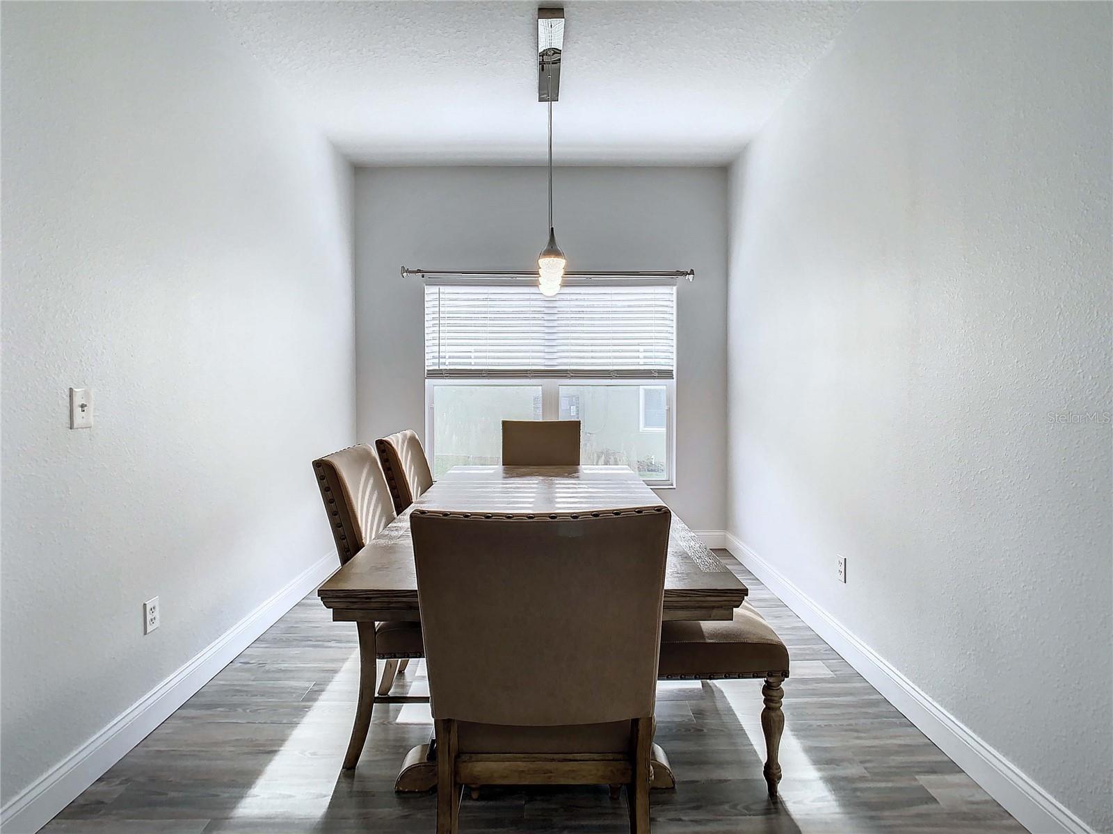 Listing photo id 19 for 2841 Banyan Hill Lane