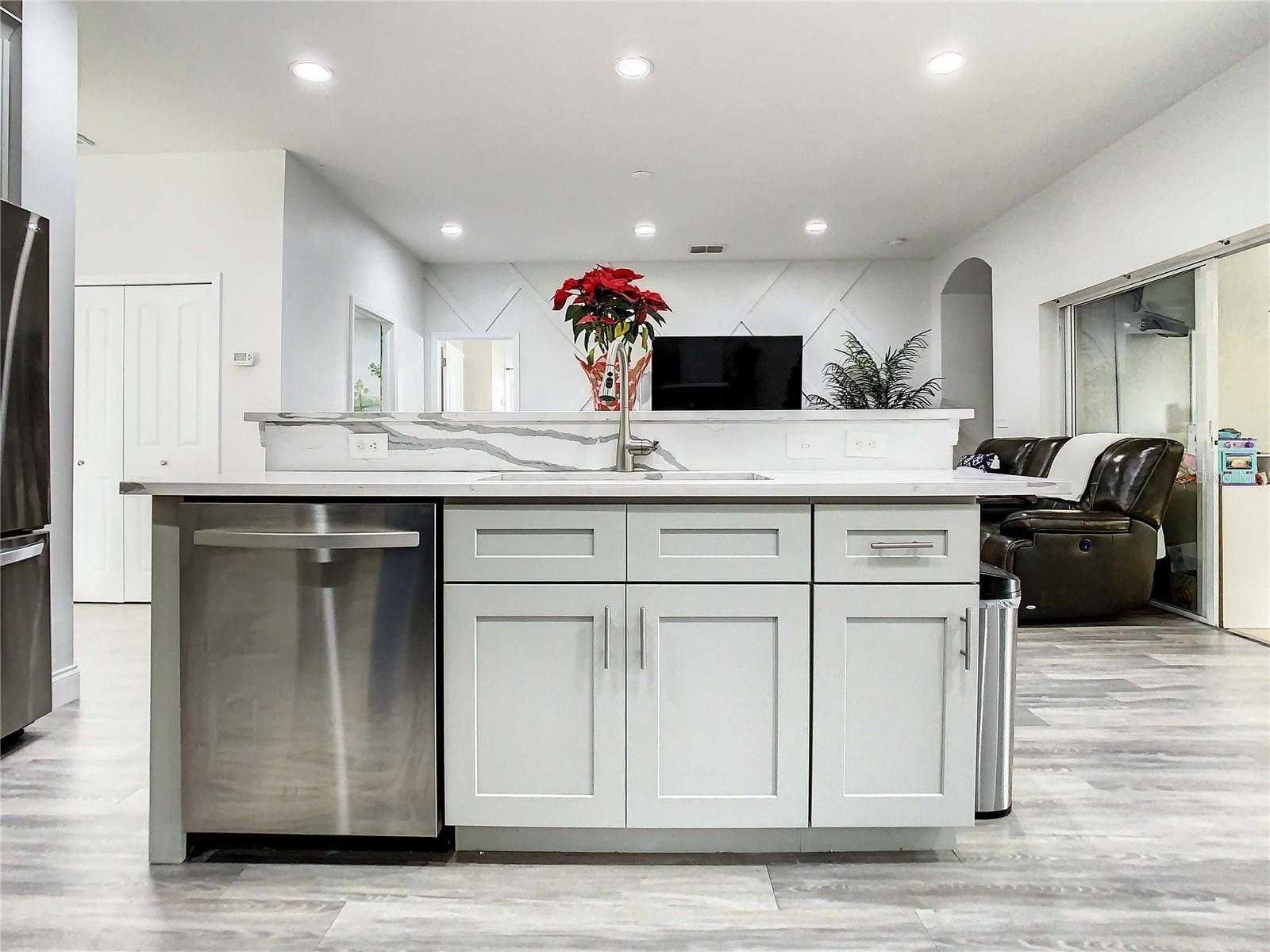 Listing photo id 23 for 2841 Banyan Hill Lane