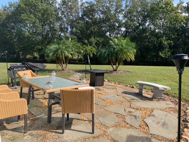 Listing photo id 4 for 2841 Banyan Hill Lane