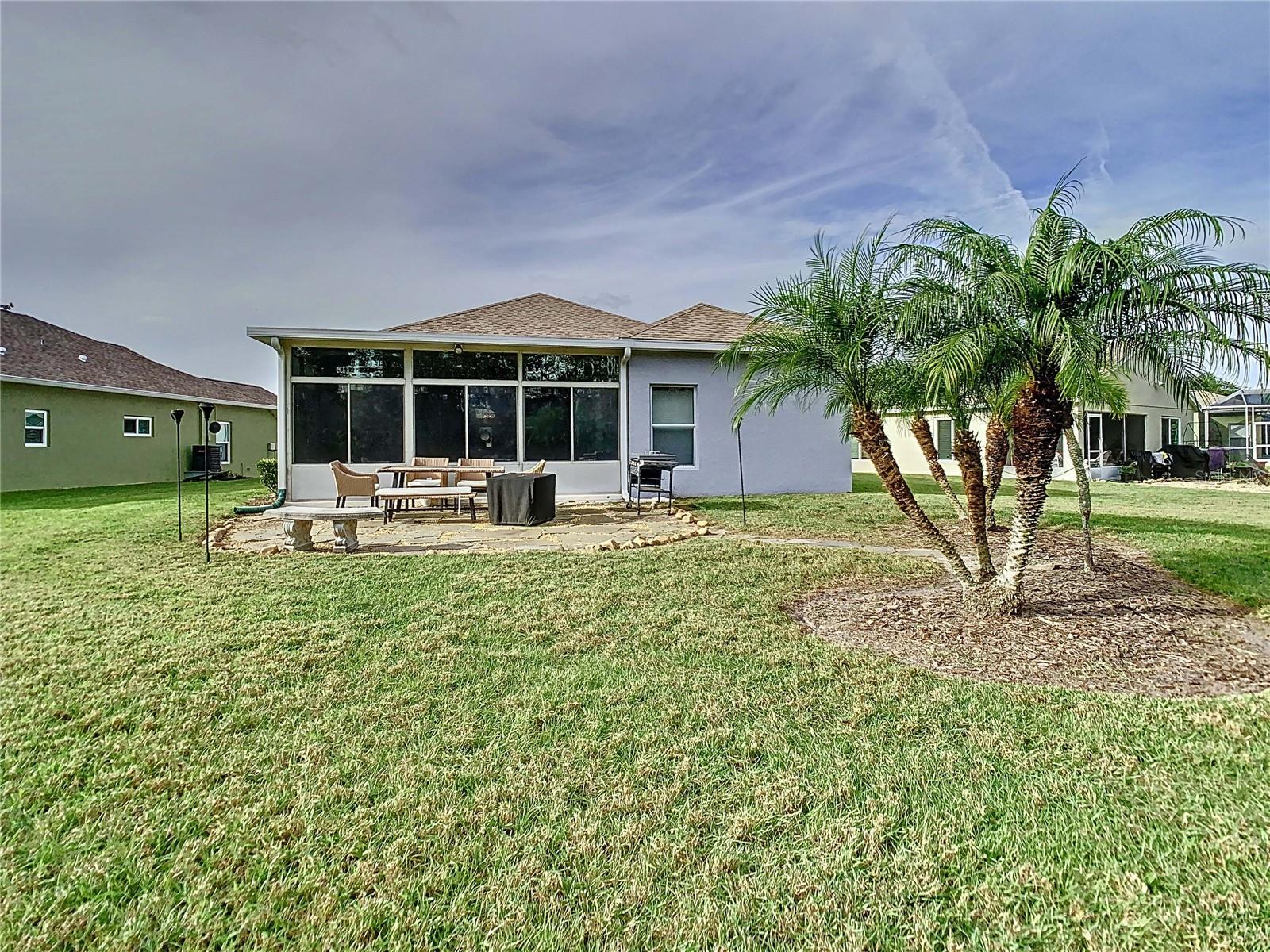 Listing photo id 5 for 2841 Banyan Hill Lane