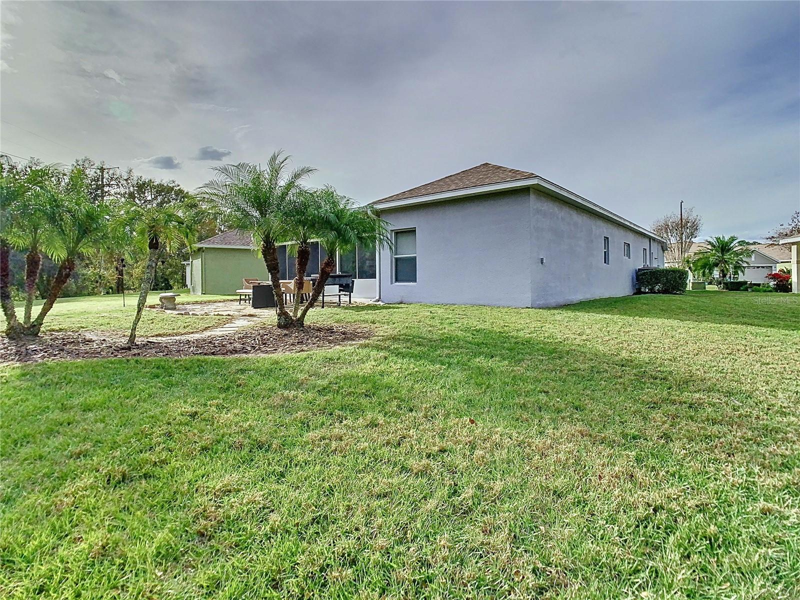 Listing photo id 6 for 2841 Banyan Hill Lane