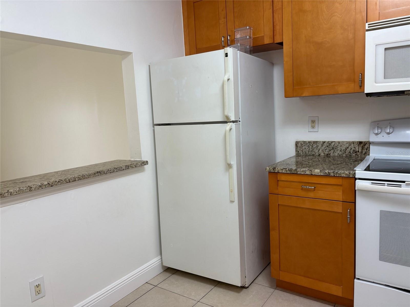 Image 10 of 30 For 2850 Somerset Park Drive 202