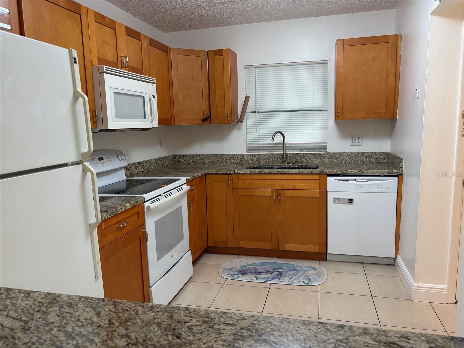 Image 13 of 30 For 2850 Somerset Park Drive 202