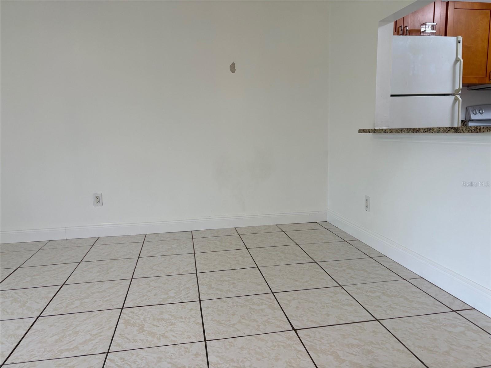 Image 8 of 30 For 2850 Somerset Park Drive 202