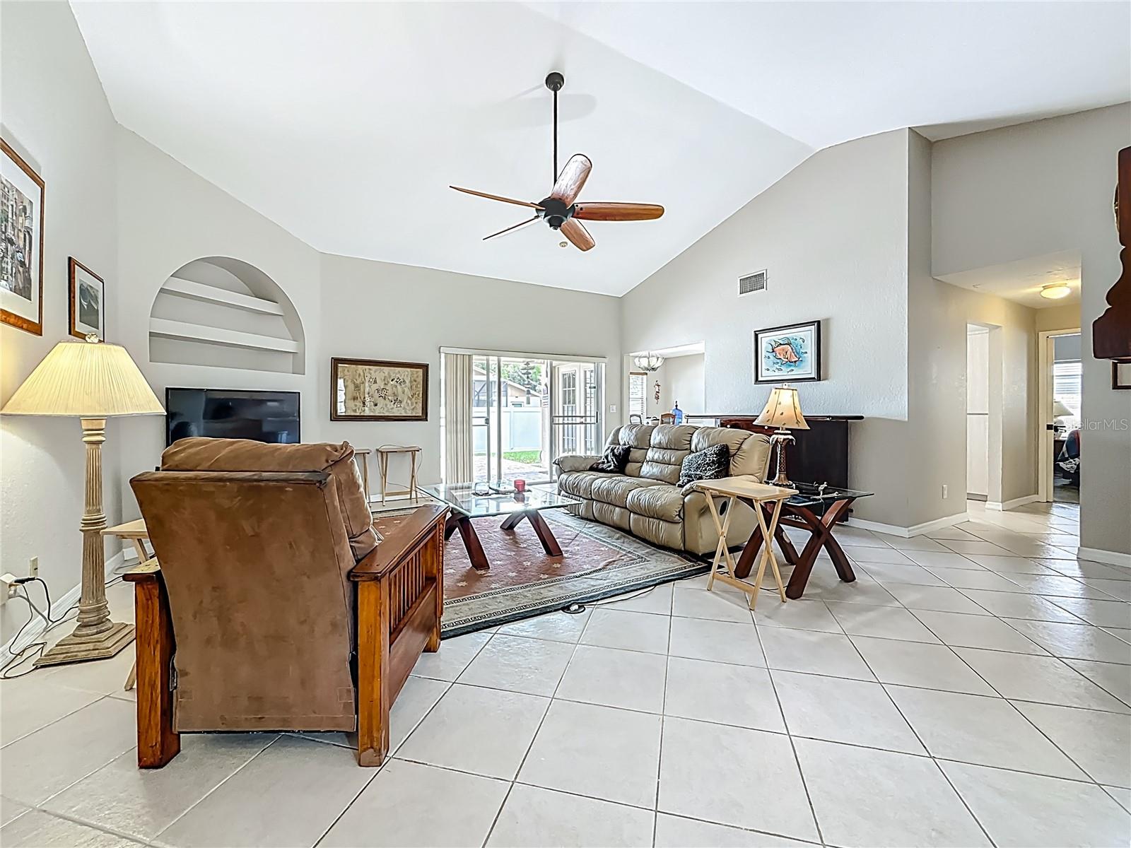 Listing photo id 15 for 12350 91st Way
