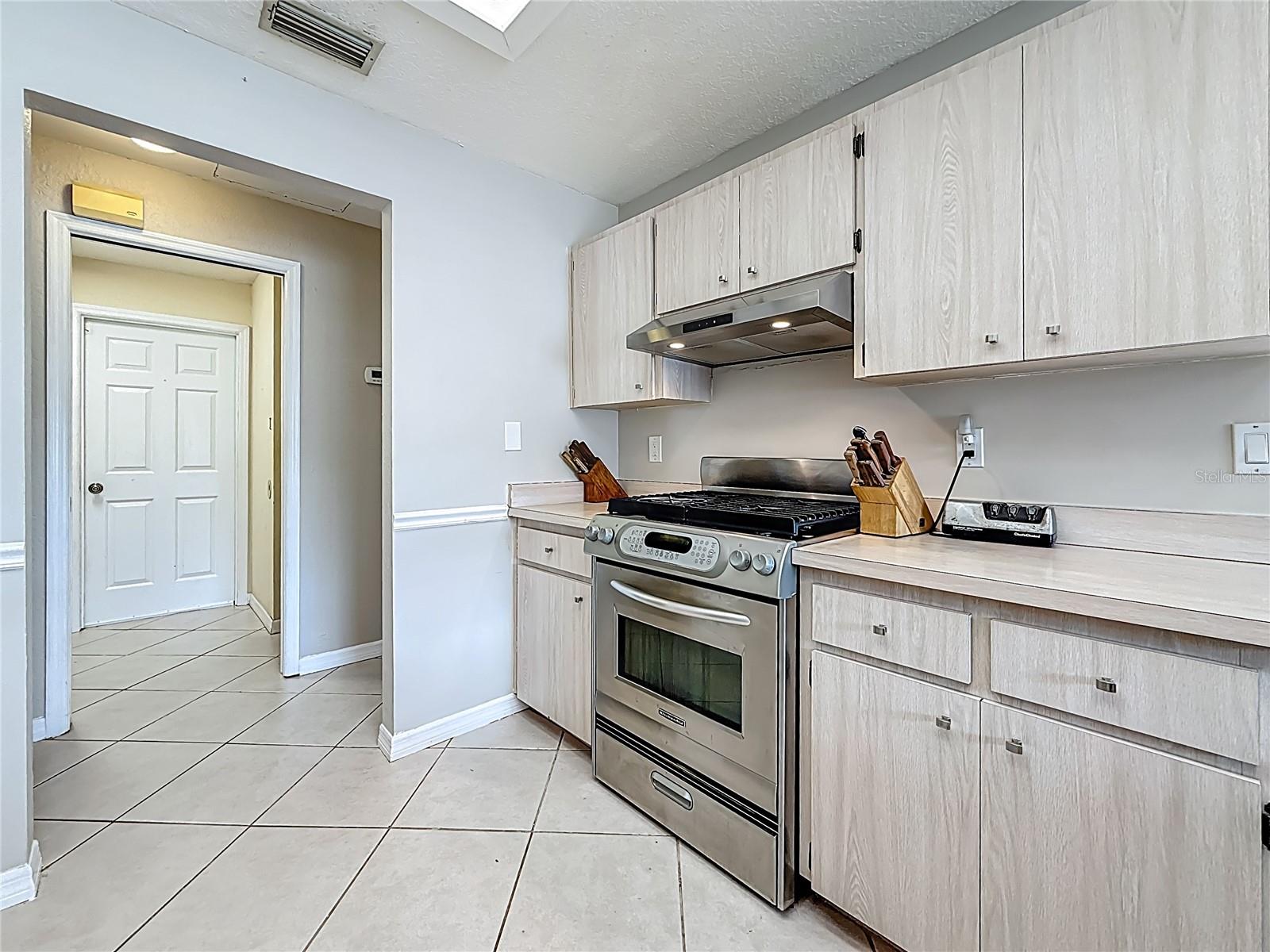 Listing photo id 30 for 12350 91st Way