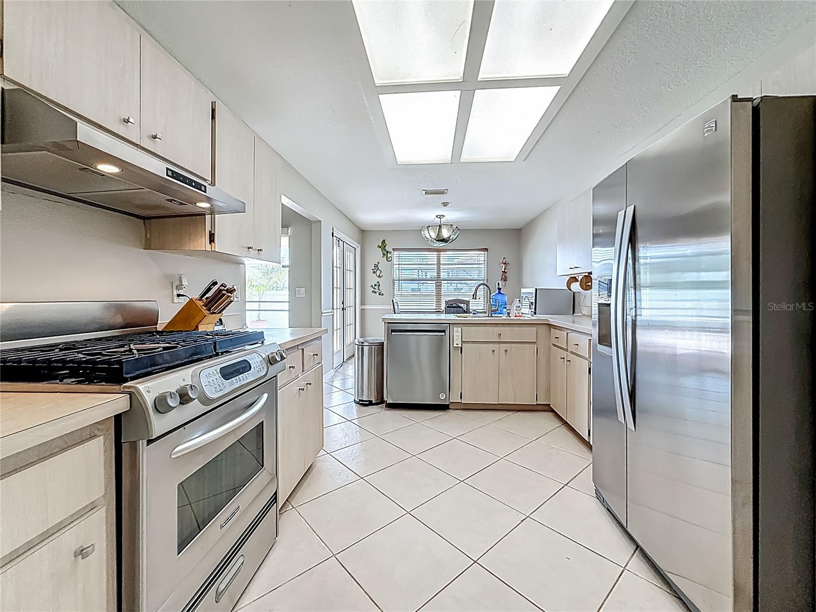Listing photo id 31 for 12350 91st Way