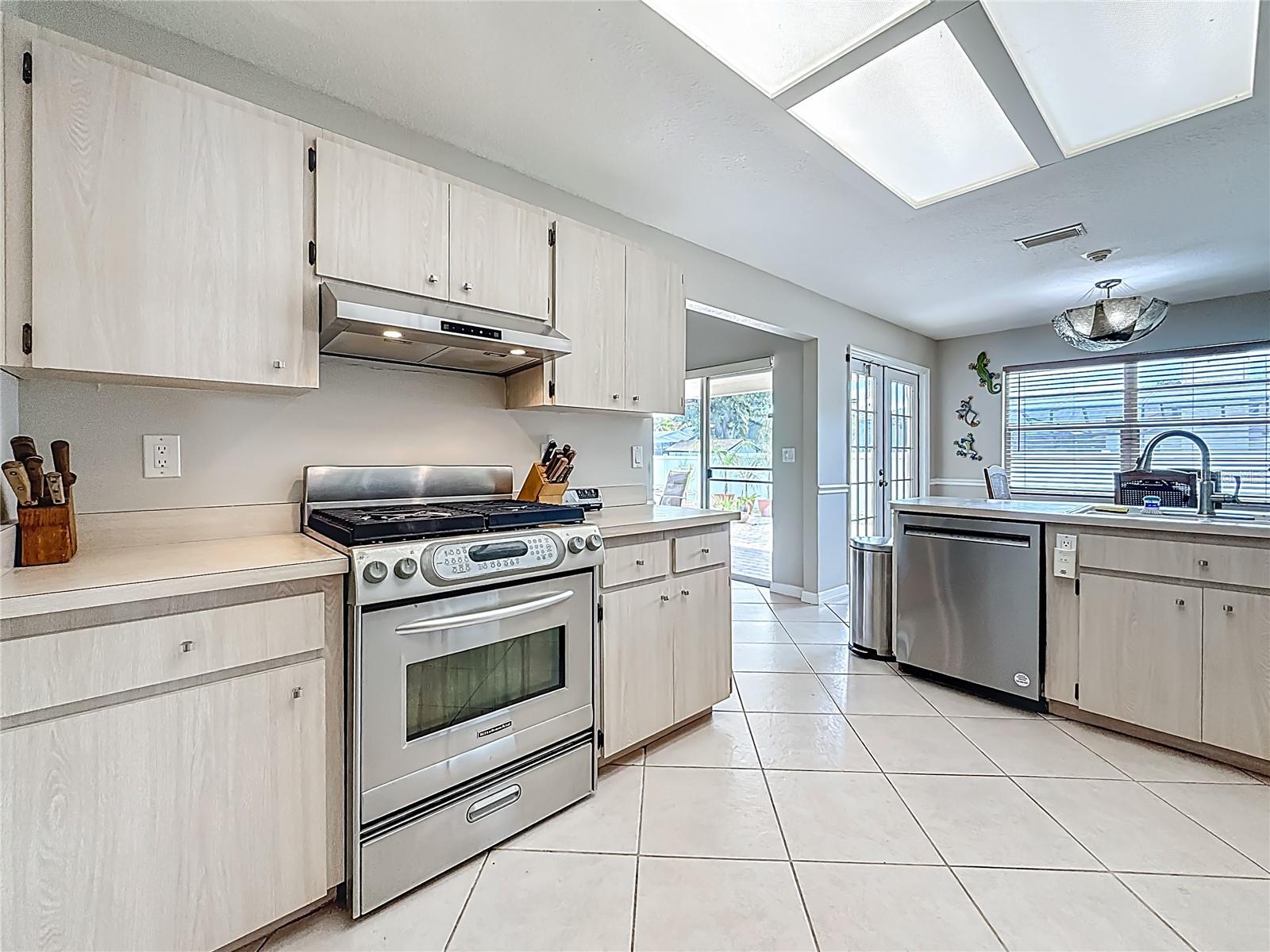 Listing photo id 32 for 12350 91st Way