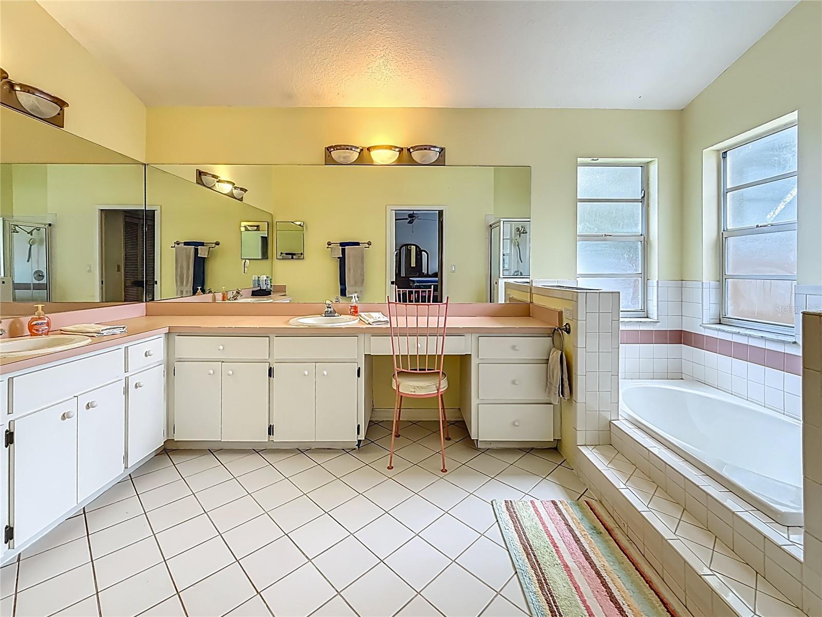 Listing photo id 48 for 12350 91st Way