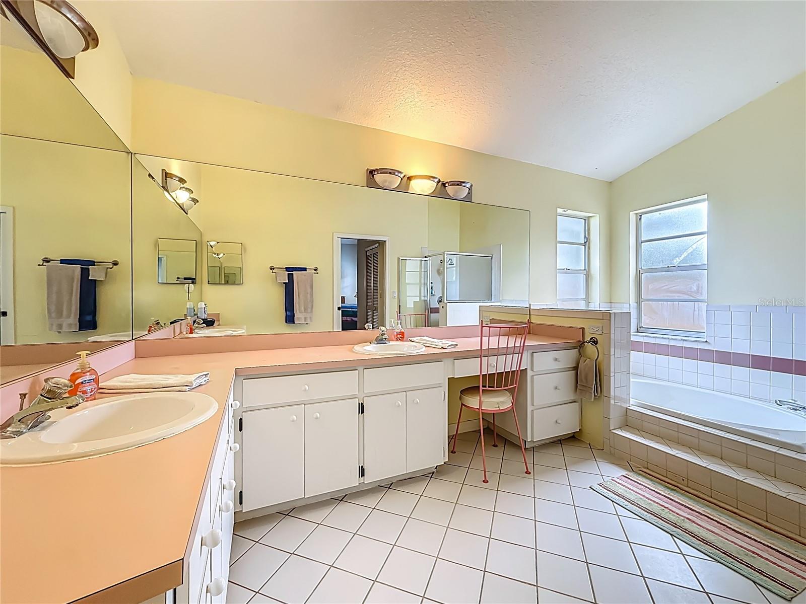 Listing photo id 51 for 12350 91st Way