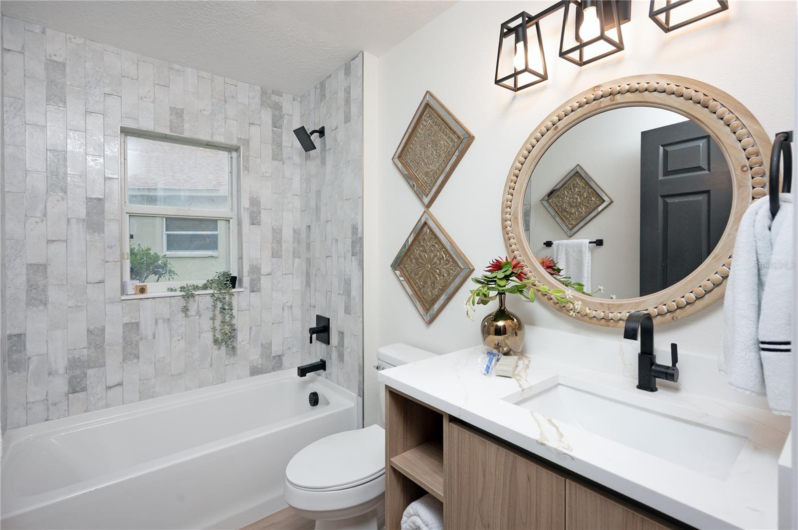Image 14 of 19 For 10346 Abbotsford Drive