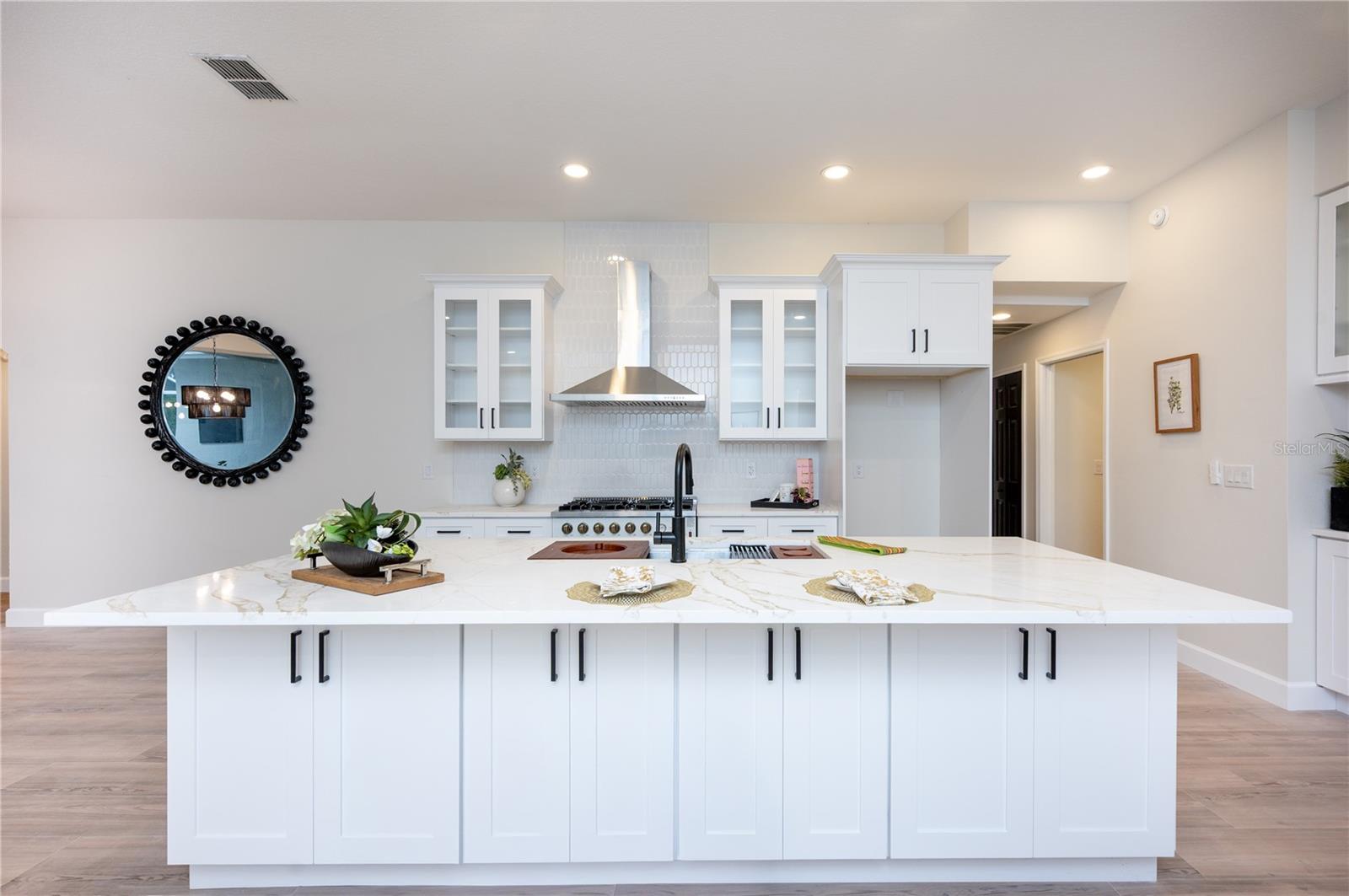 Image 17 of 19 For 10346 Abbotsford Drive