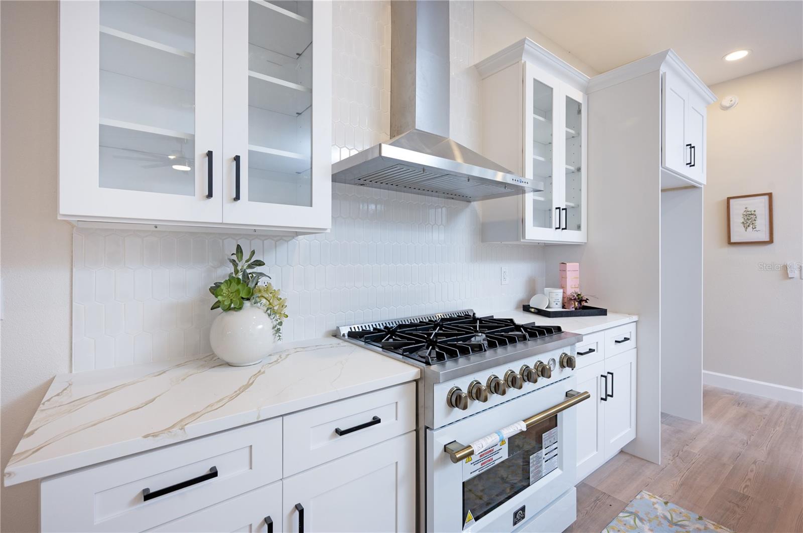 Image 3 of 19 For 10346 Abbotsford Drive