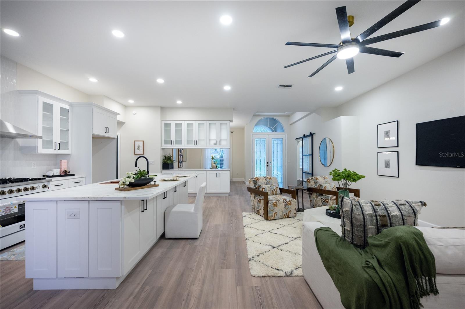 Image 4 of 19 For 10346 Abbotsford Drive