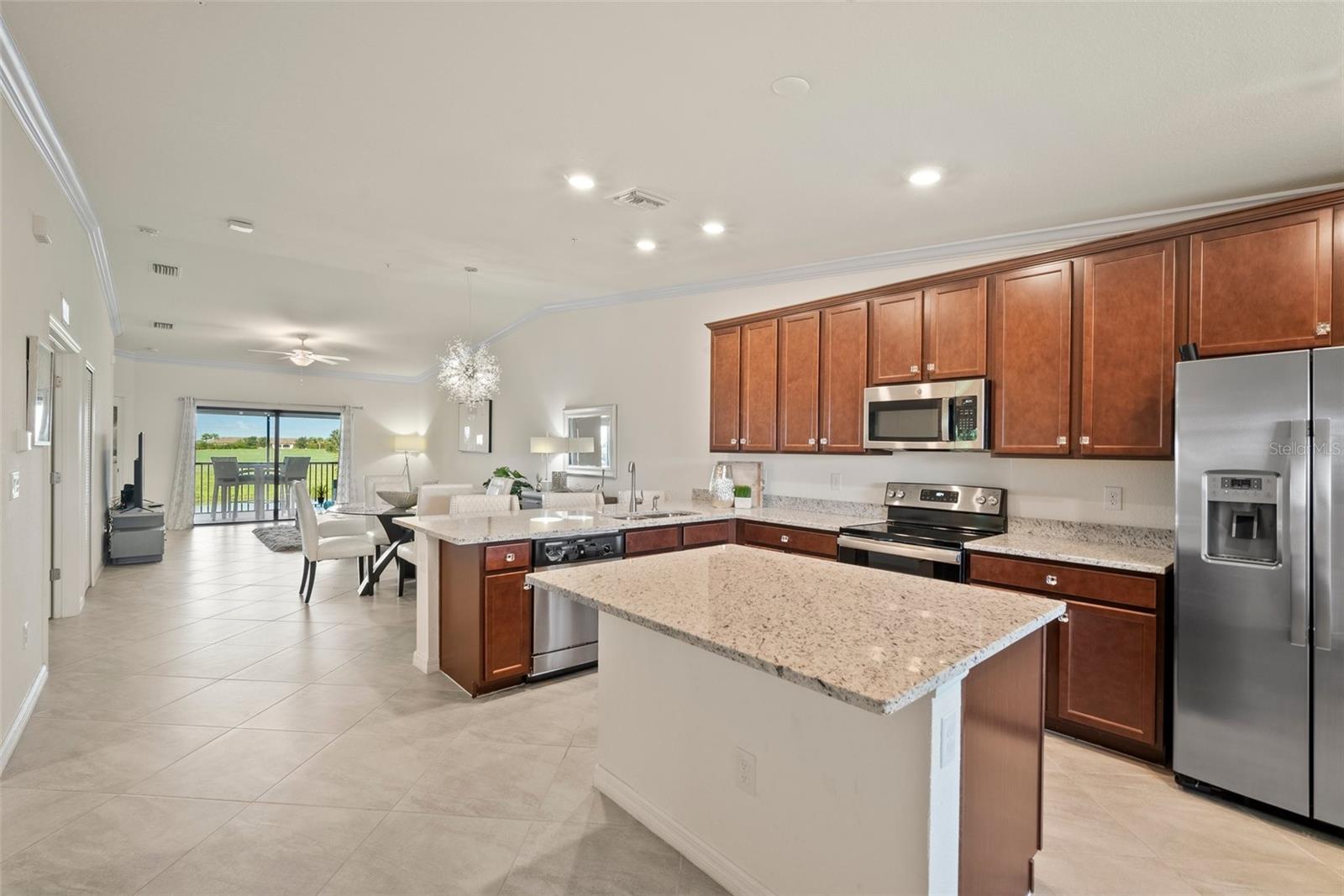 Image 10 of 47 For 5710 Palmer Circle 201