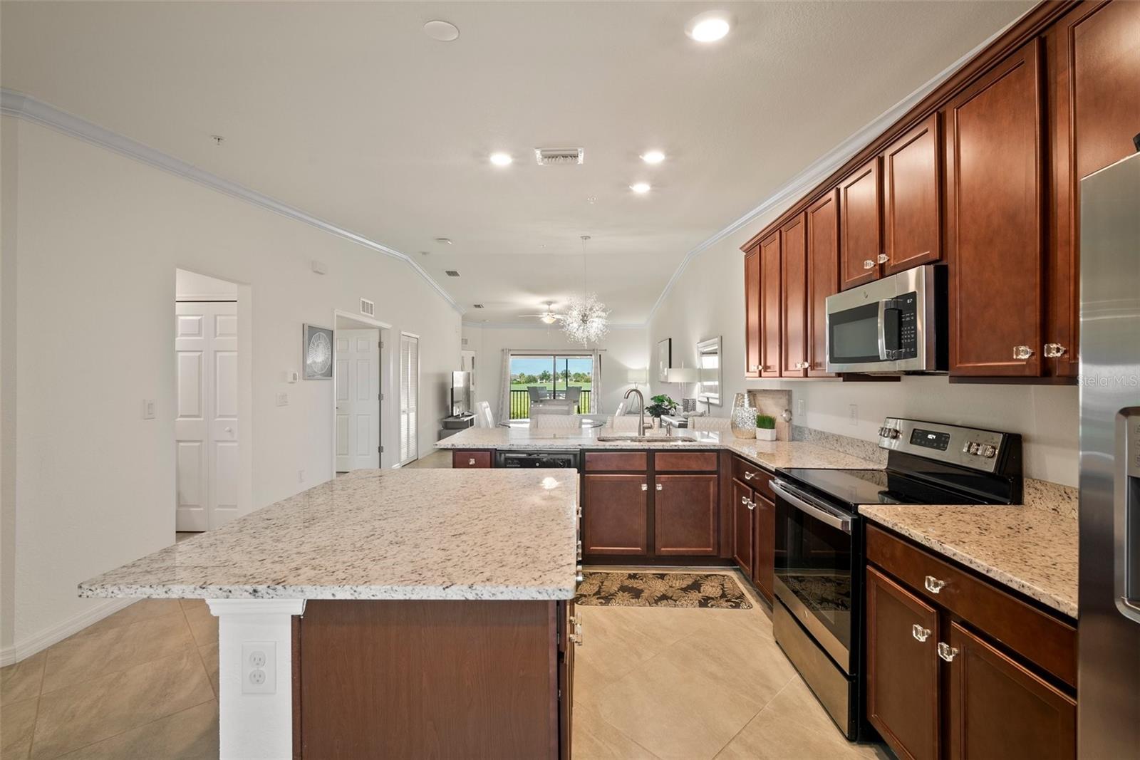 Image 11 of 47 For 5710 Palmer Circle 201