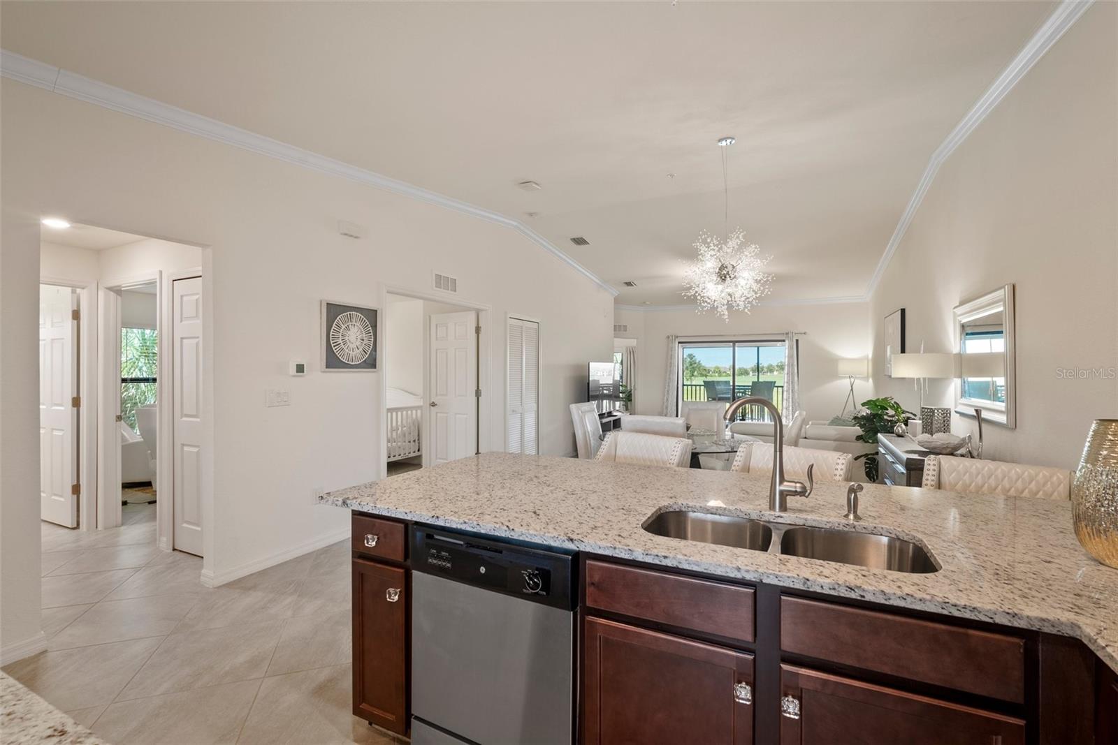 Image 12 of 47 For 5710 Palmer Circle 201