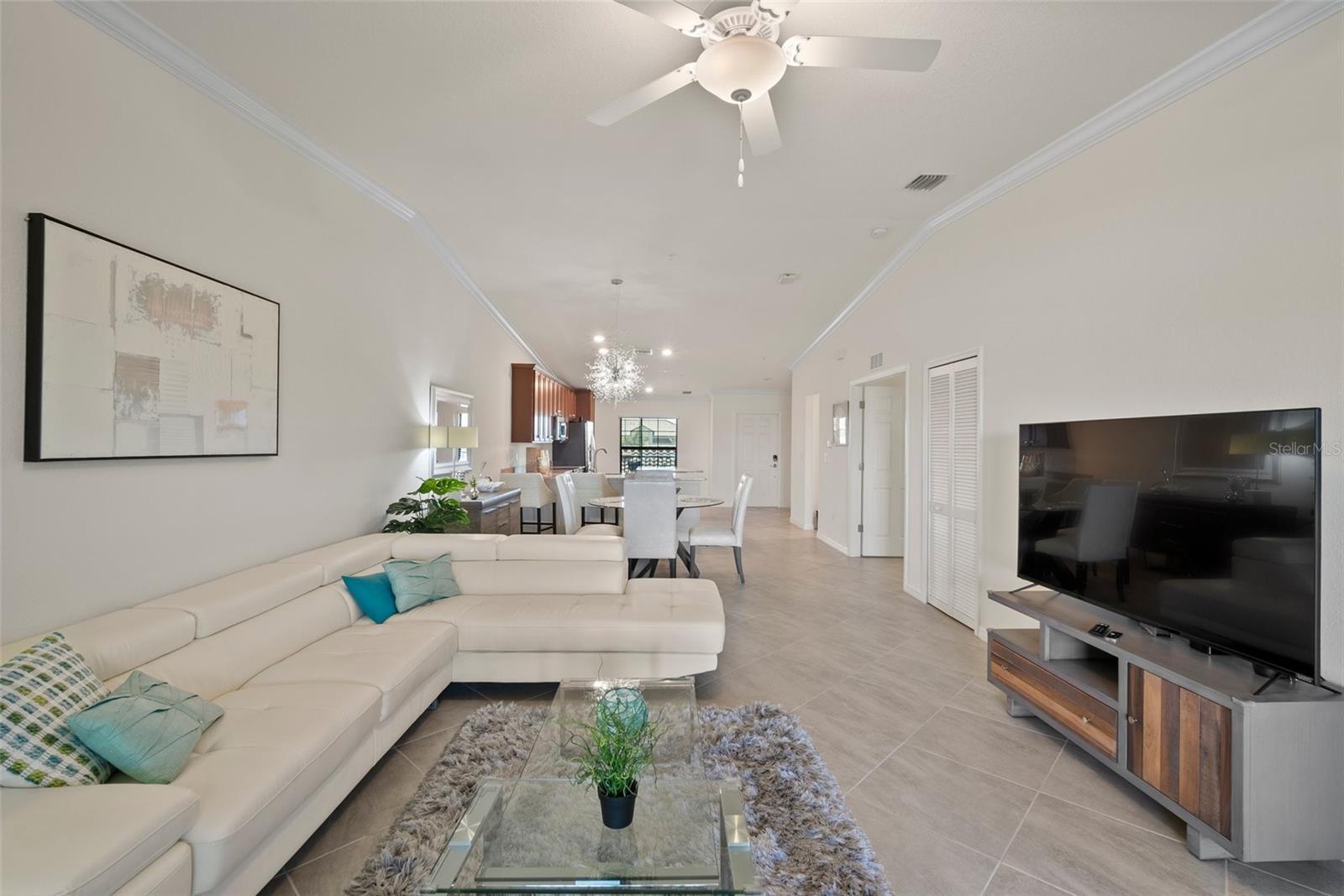 Image 17 of 47 For 5710 Palmer Circle 201