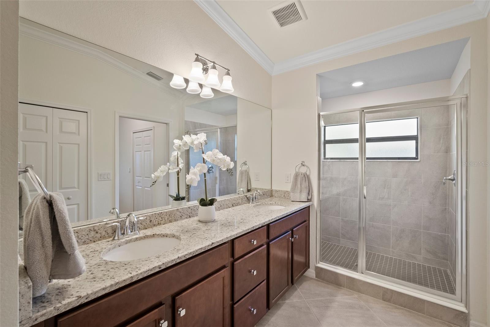 Image 26 of 47 For 5710 Palmer Circle 201